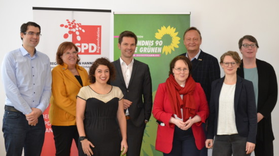 Die Partei und Fraktionsvorsitzenden von SPD und Grünen in der Region Hannover